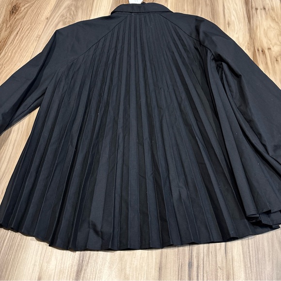 NWT Banana Republic Pleat-Back Poplin Shirt Size Med Black - Picture 9 of 10